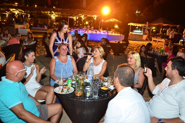 Edde Sands BBQ Pieds Dans Leau